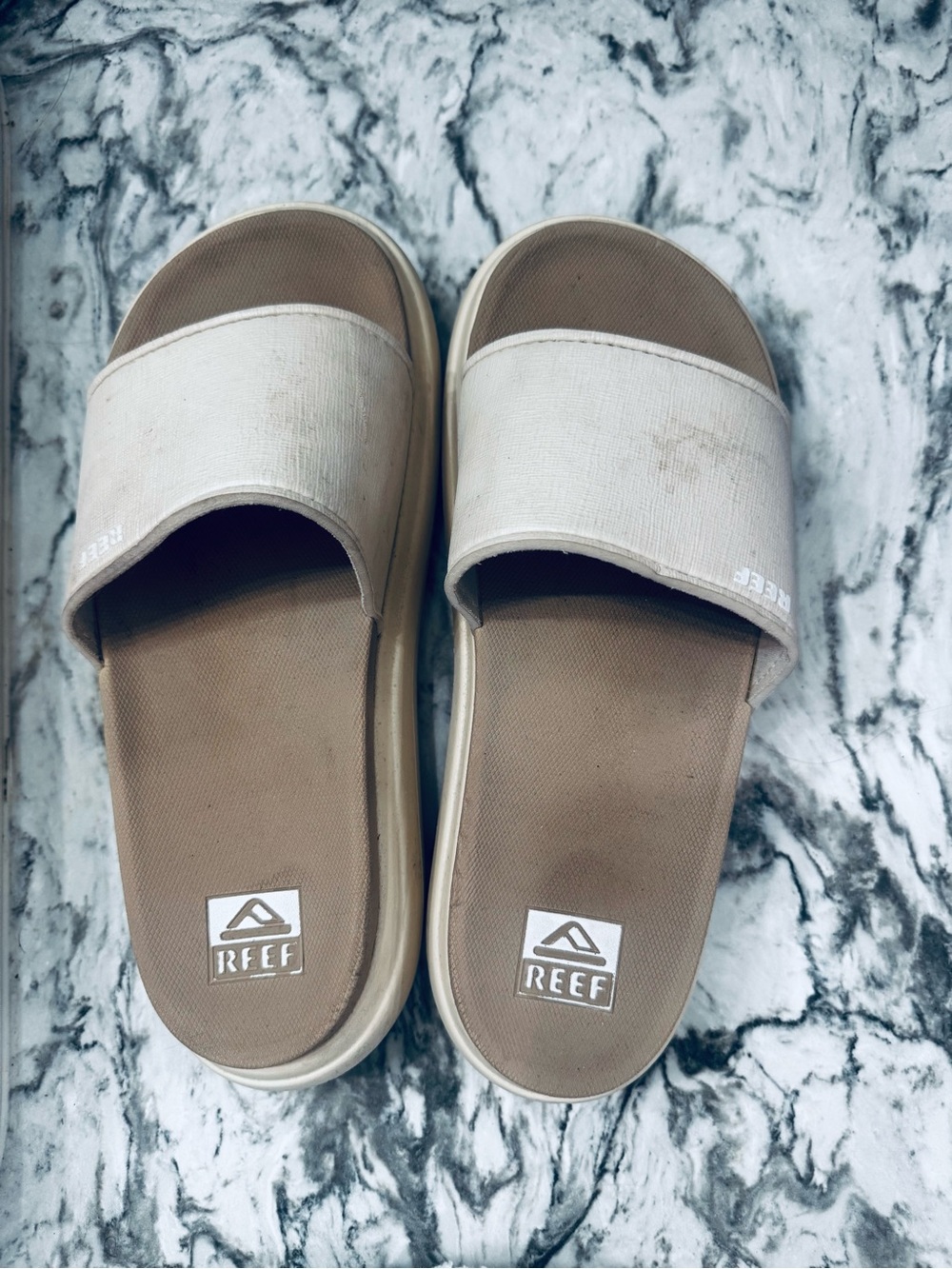 Reef Slide Sandals in Cream and Tan